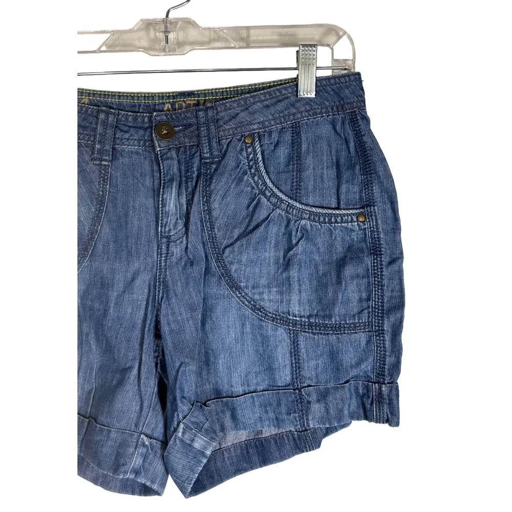 Apt. 9 Womens Modern Fit Blue Denim Shorts‎ Tencel Blend Cuffed Size 4